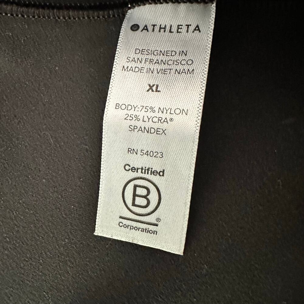 Athleta Salutation Stash Pocket 7/8 Tight Leggings Women XL Black Yoga - Picture 7 of 8